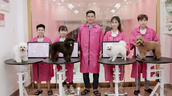 Hình ảnh học viên thực hành tại DogParadise