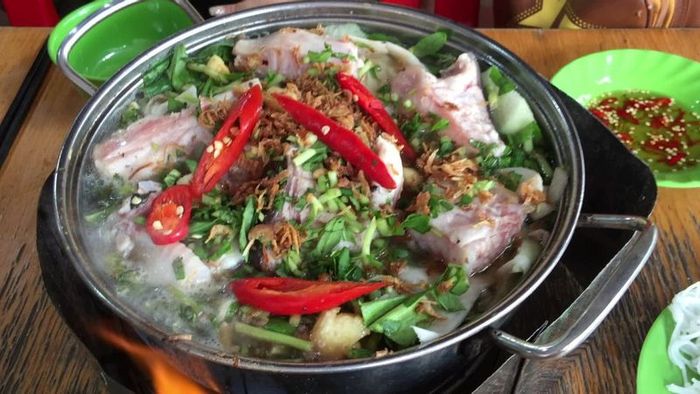 Bữa tiệc lẩu cá hấp dẫn tại Cô Thư - Ảnh 3