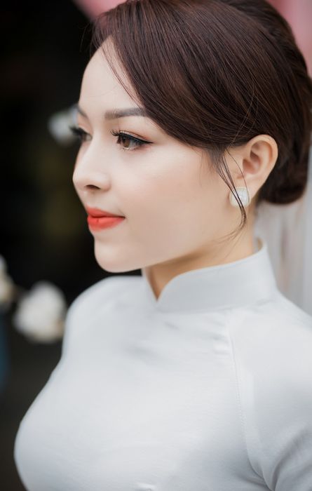 Hình ảnh cô dâu được trang điểm bởi Việt Nguyễn Wedding House