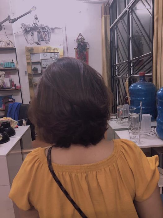 [Hình ảnh] Hair Salon ÚT - không gian sang trọng nơi những kiểu tóc thời thượng ra đời
