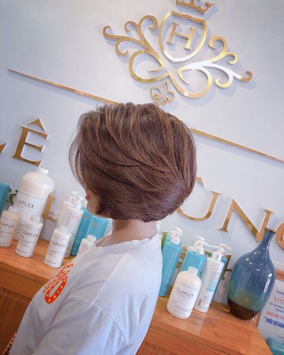 Hình ảnh không gian sang trọng tại Lê Hùng Hair Salon