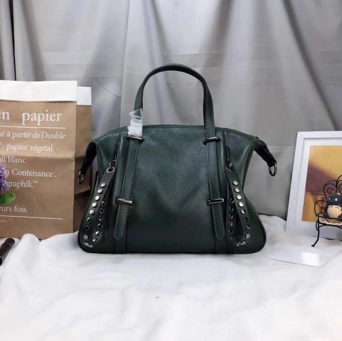 Bộ sưu tập phụ kiện da handmade độc bản