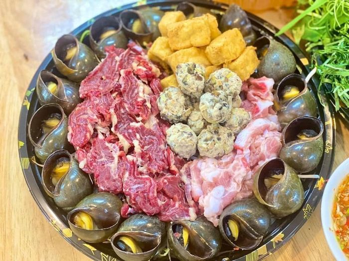 Queens Restaurant - Hình ảnh 2