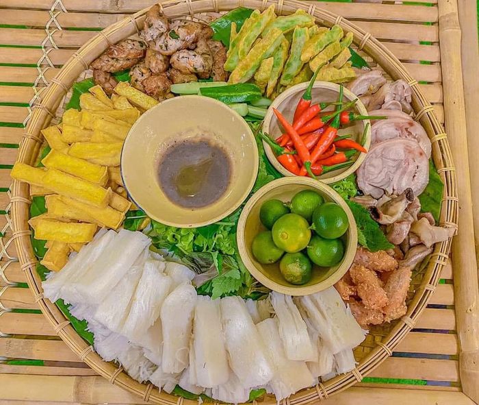 Không gian ấm cúng và món ngon tại DANBAM