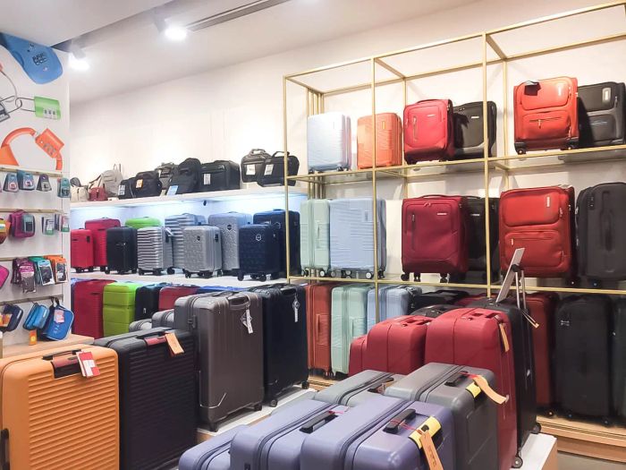 Không gian trưng bày đa dạng thương hiệu tại House Of Luggage