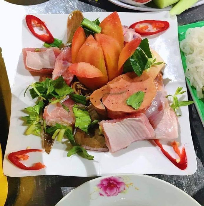 Lẩu cá đuối thơm ngon tại Đặng Văn Bi - Ảnh 1