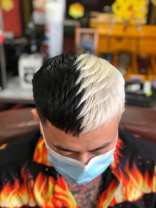 Phong cách phục vụ chuyên nghiệp tại BARBER SHOP mini (Ảnh 2)