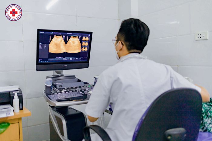 Hệ thống máy móc y tế tiên tiến tại Phòng Khám Đa Khoa Hồng Phát