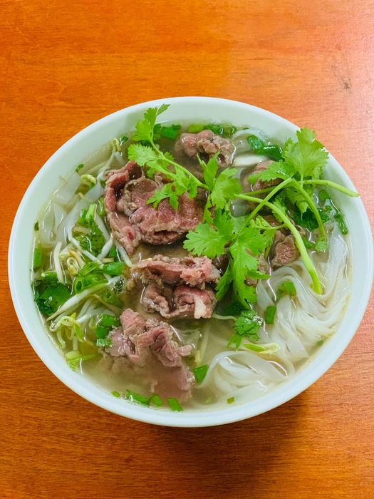 Không gian ấm cúng và quy trình chế biến độc đáo tại quán