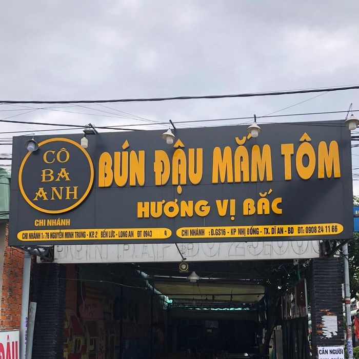 Không gian ấm cúng tại Bún Đậu Mắm Tôm Cô Ba Anh