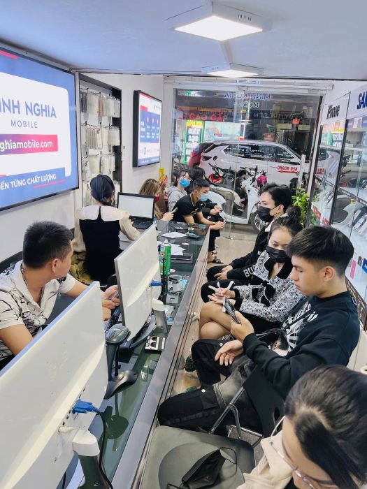 Góc trải nghiệm sản phẩm tại Minh Nghĩa Mobile