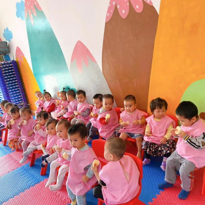 Hình ảnh đáng yêu từ ngôi trường Mầm non Hạnh Phúc
