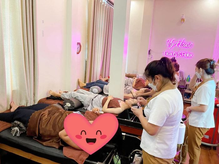 Không gian sang trọng và đầy tinh tế tại Vy House - Beauty & Relax
