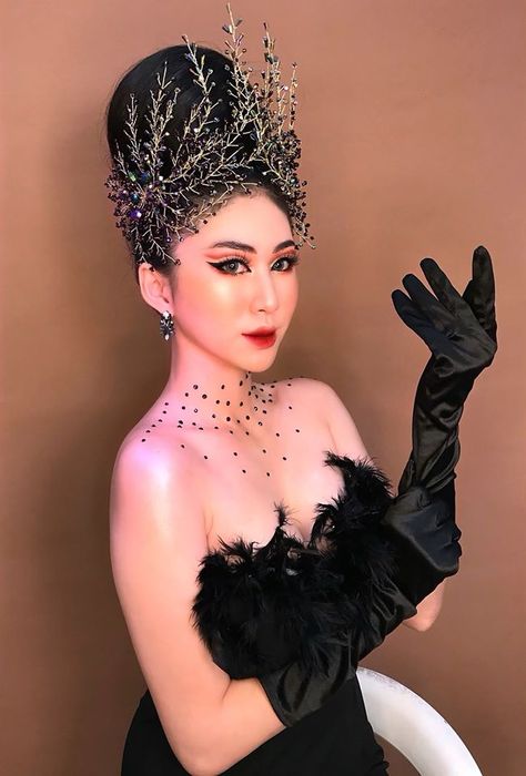 Bộ sưu tập phong cách đa dạng của Lương Su Makeup