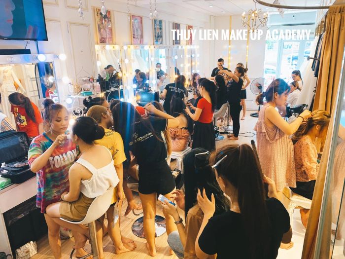 Tuyệt tác trang điểm từ Thuỳ Liên Makeup Store - Ảnh 3