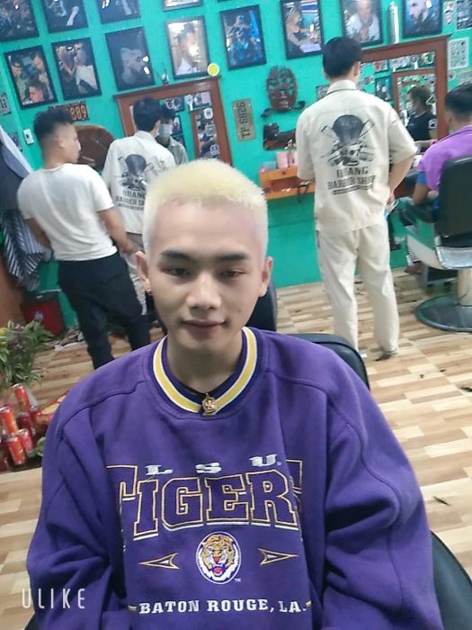Nghệ thuật tạo kiểu tóc nam tại Quang Barber Shop (Ảnh 1)
