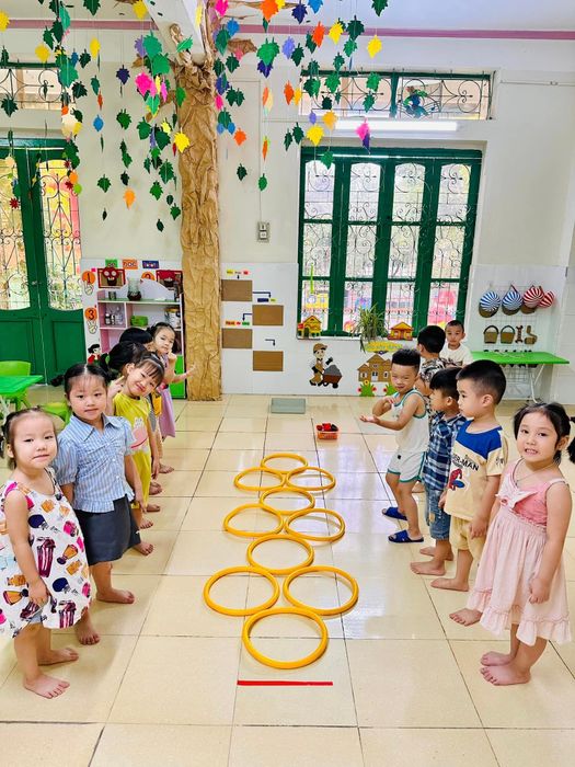 Hình ảnh đặc sắc: Các hoạt động học tập sáng tạo và vui chơi bổ ích tại Trường Mầm non Tân Sơn