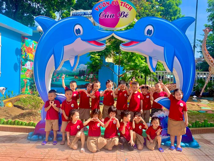 Hoạt động vui chơi sáng tạo của bé tại Trường Mầm non Đông Thọ A