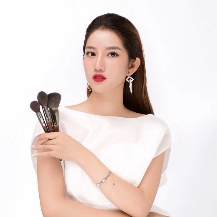 Phong cách trang điểm đa dạng của Dương Dương Makeup - Ảnh 3