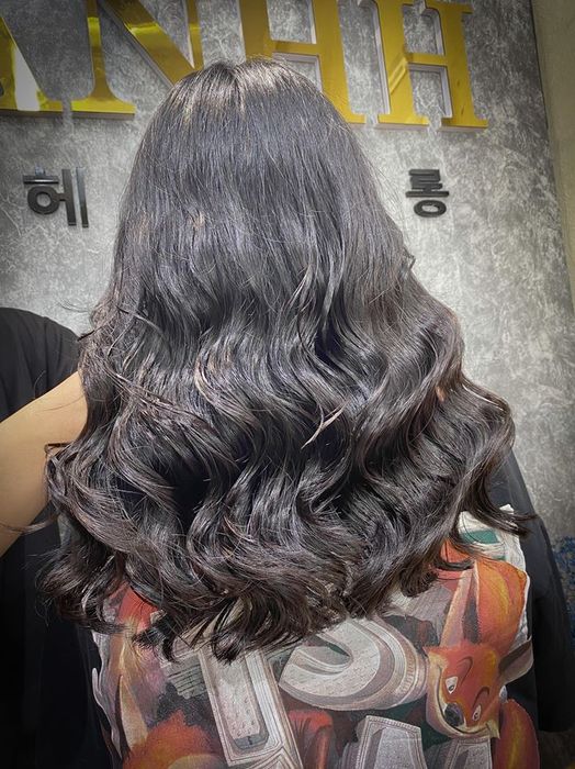 Khám phá không gian sang trọng và những tác phẩm tóc nghệ thuật tại Anh Anh Hairsalon qua loạt ảnh ấn tượng