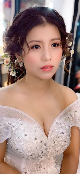 Khoảnh khắc cô dâu kiêu sa tại Studio Áo Cưới Như Hà