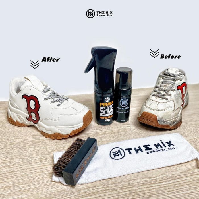 Hình ảnh quy trình làm sạch giày chuyên nghiệp tại The Mix Shoes Spa