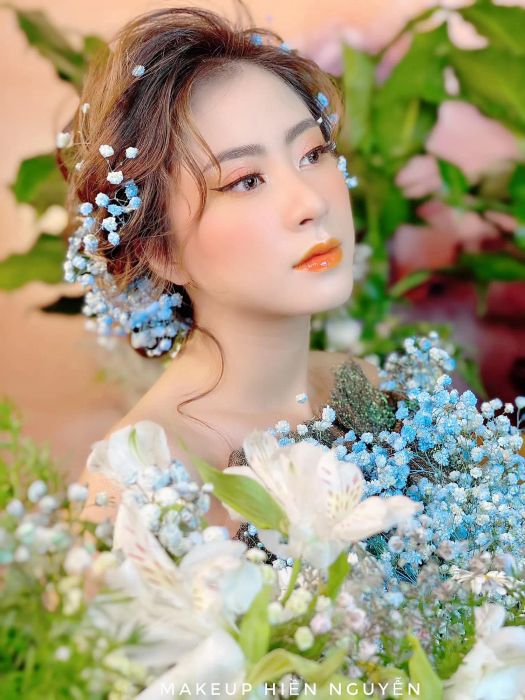Vẻ đẹp lộng lẫy qua nghệ thuật trang điểm Anh Hoa Wedding