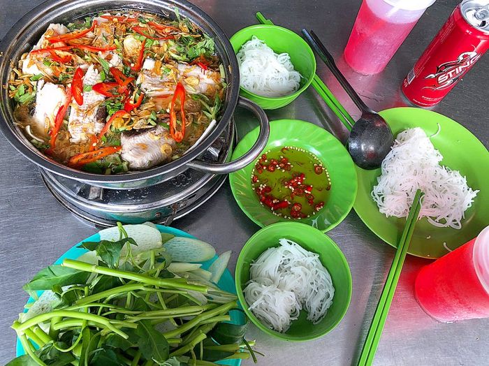 Không gian ấm cúng tại Quán Bạn Tôi - Ảnh 1