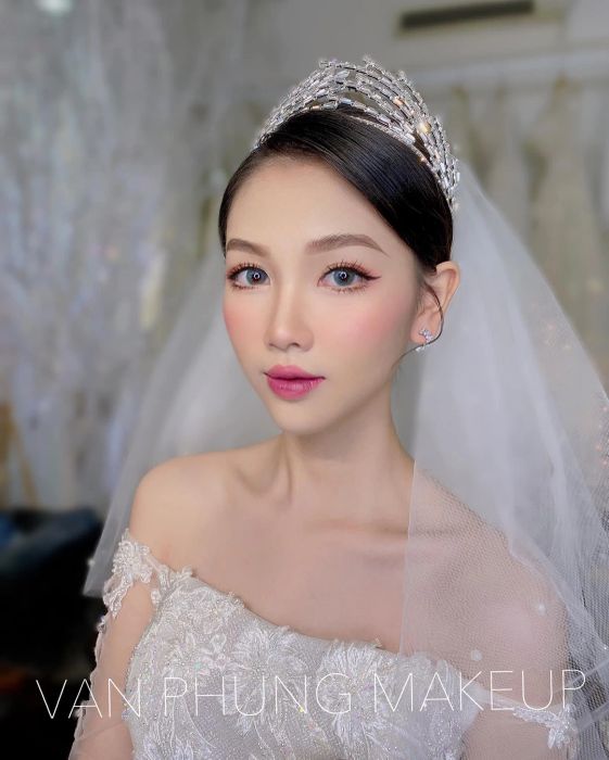 Vân Phụng Makeup - Khoảnh khắc tỏa sáng của các nàng dâu