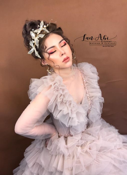 Khoảnh khắc tỏa sáng của cô dâu tại LAN ABI Makeup Store