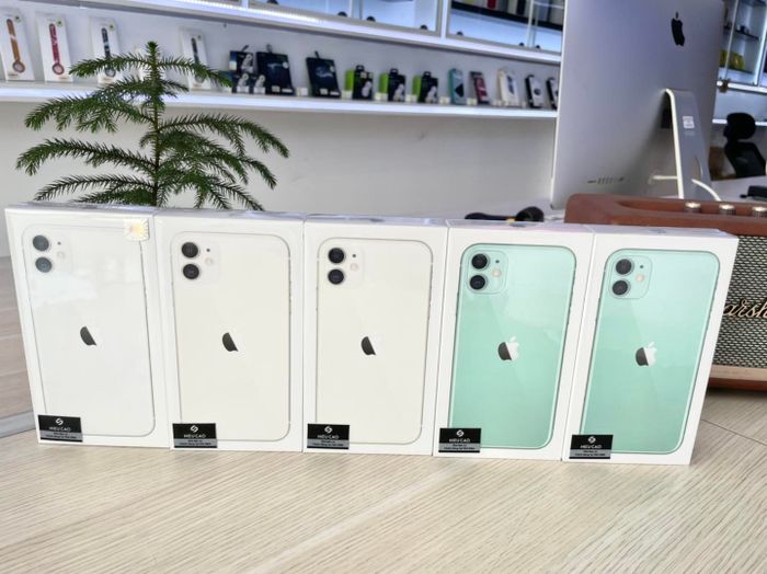 Hình ảnh không gian trưng bày tại Hiếu Cao Apple