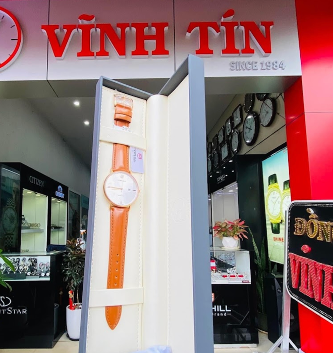Không gian sang trọng tại Vĩnh Tín Watch