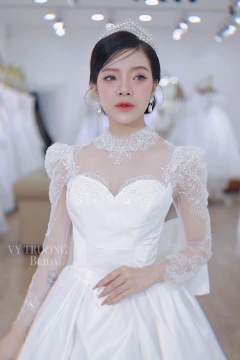Vy Truong Makeup - Vẻ đẹp độc bản ngày cưới