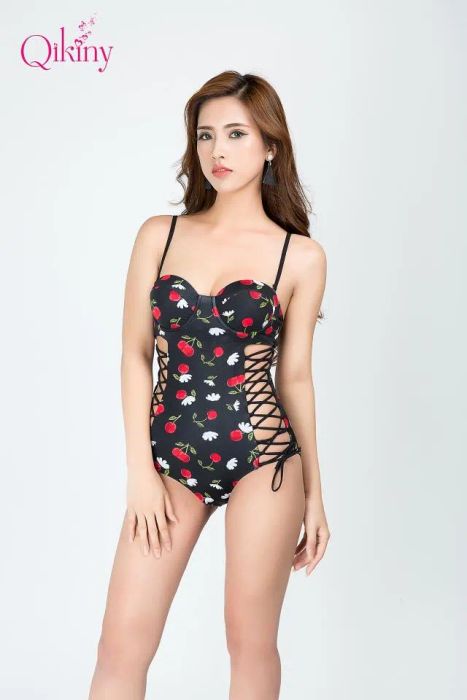 Quyên Bikini PAGE ảnh 1