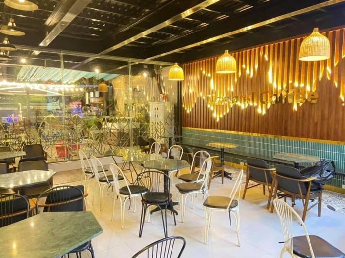 Không gian hồ cá Koi tại Diamond Coffee - Ảnh 2