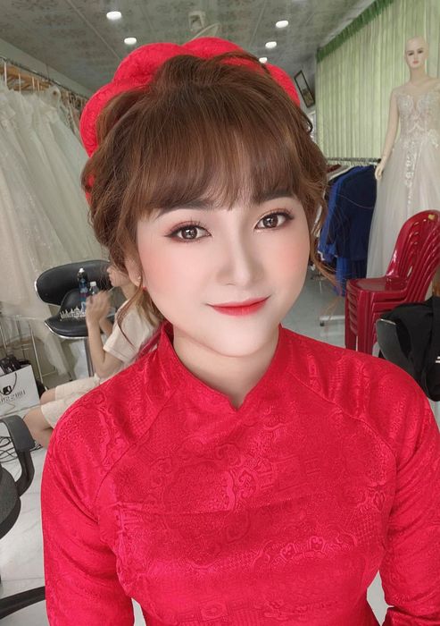 Khoảnh khắc tỏa sáng của cô dâu tại Áo cưới Hoàng Ngân