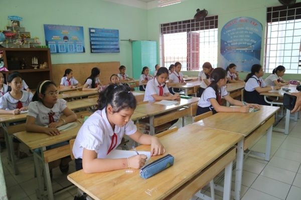 Hình ảnh minh họa tiết học Ngữ văn sinh động