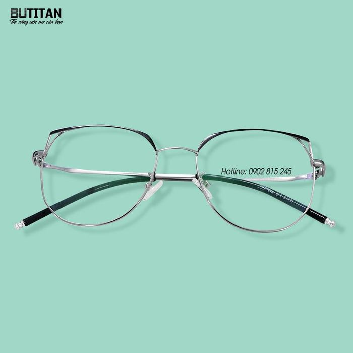 Bộ sưu tập kính chống ánh sáng xanh đa dạng tại Titan