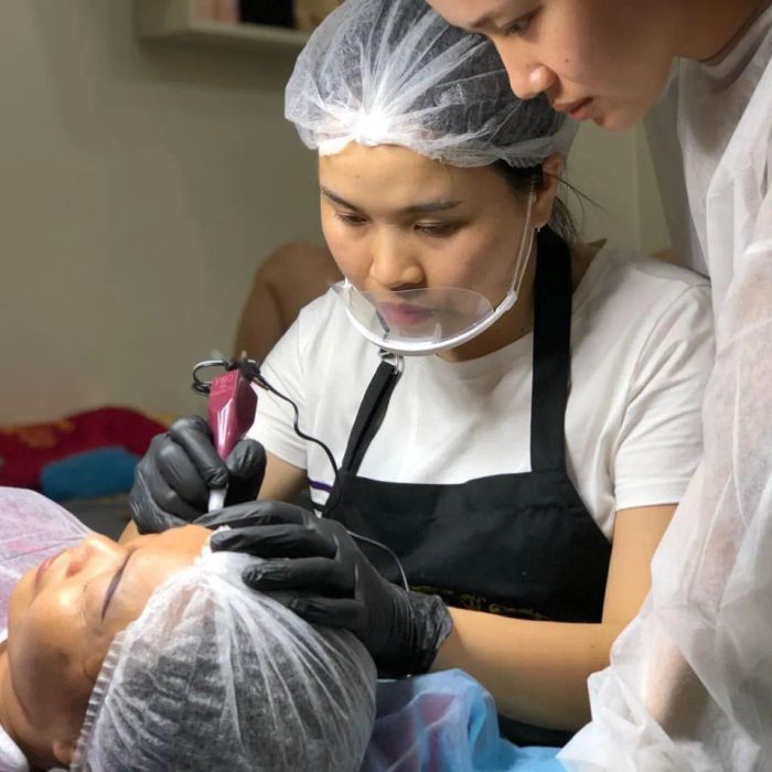 Bộ sưu tập hình ảnh khách hàng trước và sau khi phun xăm tại Phương Mi Beauty Center