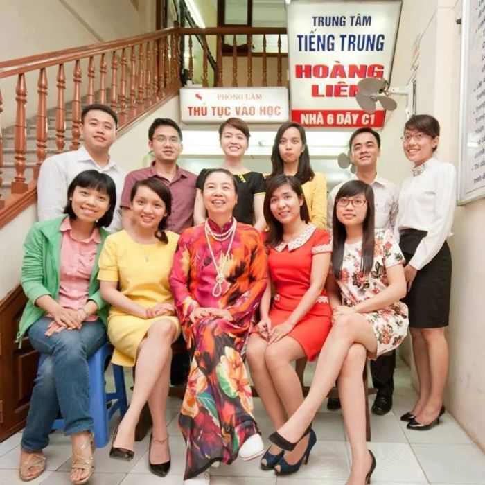 Hình ảnh Trung tâm tiếng Trung Hoàng Liên - Đơn vị tiên phong với hơn 20 năm kinh nghiệm đào tạo Hán ngữ