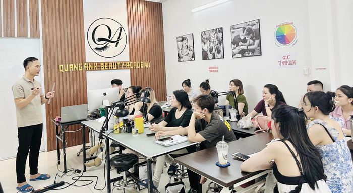 Không gian học tập hiện đại tại Quang Anh Beauty Academy