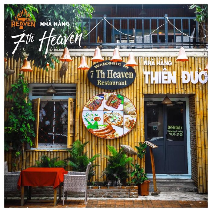 Không gian sang trọng với view biển tại 7th Heaven Restaurant - Ảnh 1