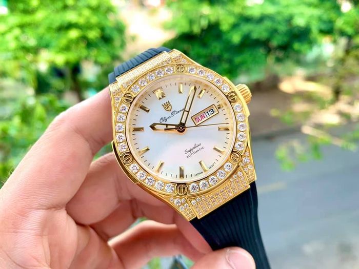 Không gian trải nghiệm sang trọng tại Gold Time Watch