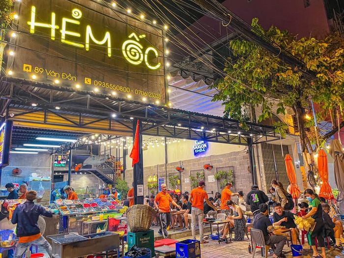 Khám phá hình ảnh đầu tiên về không gian ấm cúng và các món ốc hấp dẫn tại Quán Hẻm Ốc