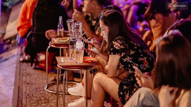 Không gian lề đường đầy cá tính tại Chill Out
