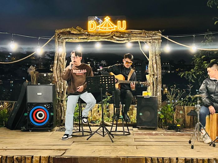 Khoảnh khắc đáng nhớ tại DÂU Camping BBQ