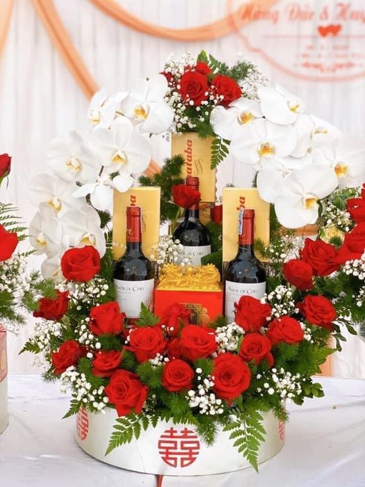 Tráp cưới HƯƠNG NINH – Hình ảnh mẫu thiết kế thứ hai, tinh tế và cuốn hút