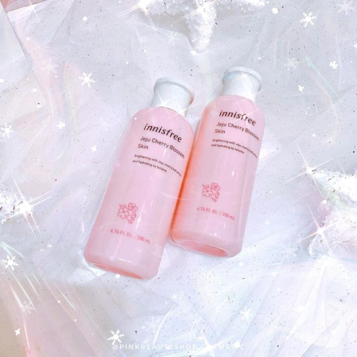 Không gian trưng bày sang trọng tại Ngọc Minh Cosmetics