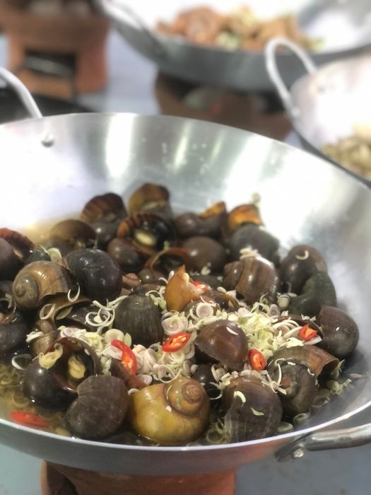 Tuyển tập hình ảnh chân thực về trải nghiệm ẩm thực tại Quán Lẩu Ốc 120