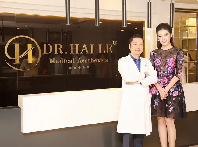 Hình ảnh PGS.TS.BS Hải Lê trong buổi hội thảo chuyên môn
